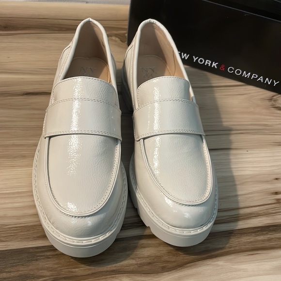 NEW Shiny off white loafers- free shipping - Picture 2 of 4